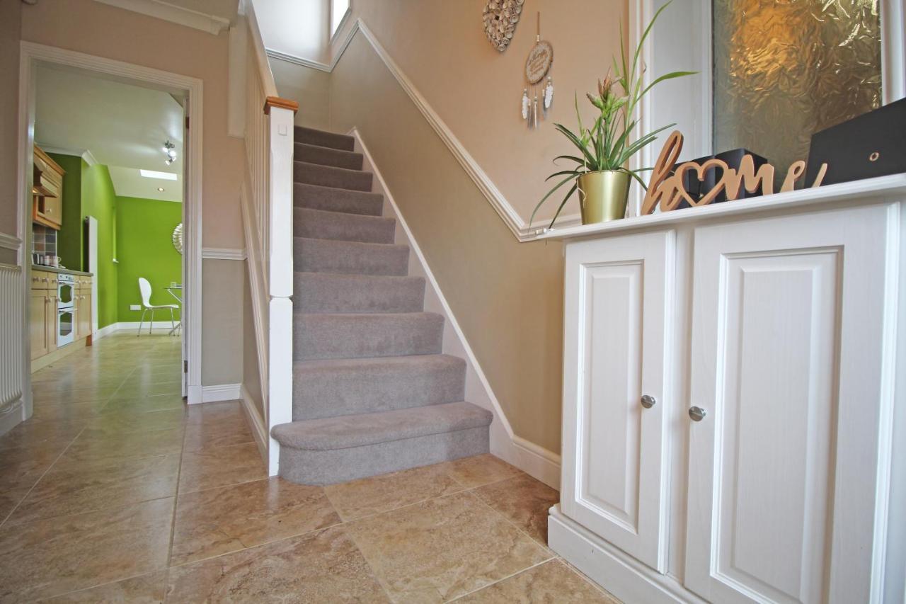 Queens Road - Luxury Spacious Home In Chester Christleton Exterior foto