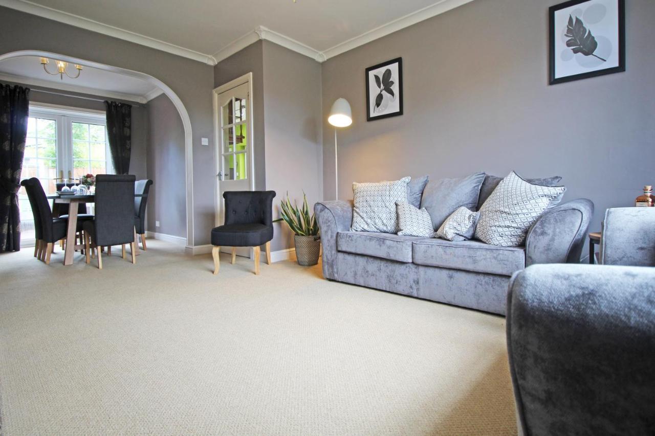 Queens Road - Luxury Spacious Home In Chester Christleton Exterior foto